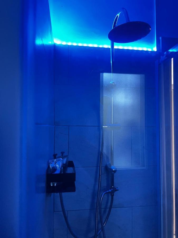 Shiva House Hotel Napoli Bagian luar foto