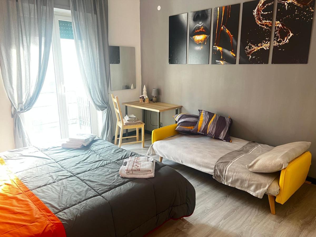 Shiva House Hotel Napoli Bagian luar foto