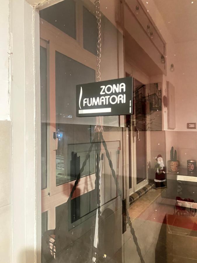 Shiva House Hotel Napoli Bagian luar foto